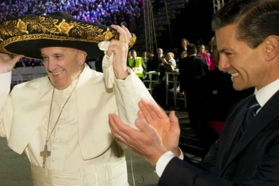 Francisco trae mensaje de paz a México, castigado por violencia y pobreza