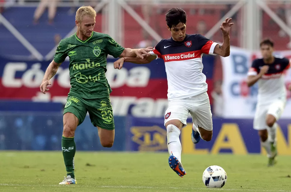 EN RACHA. Barrientos, que anotó por duplicado en la Supercopa, le dio la victoria a San Lorenzo sobre la hora. DYN