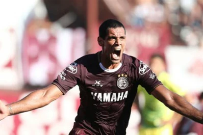 Gracias a Sand, Lanús venció a Defensa