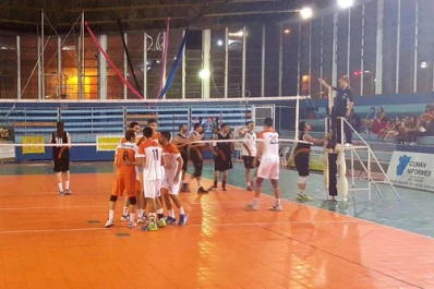 Monteros Voley, el mejor en duelo de tucumanos