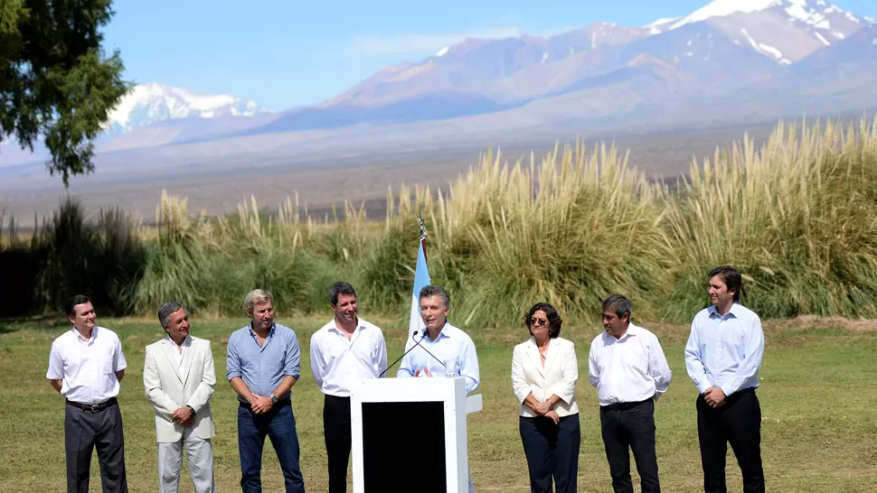 EN SAN JUAN. Macri realizó el anuncio que favorece a las mineras la semana pasada. FOTO TOMADA DE DIARIOBAE.COM.AR