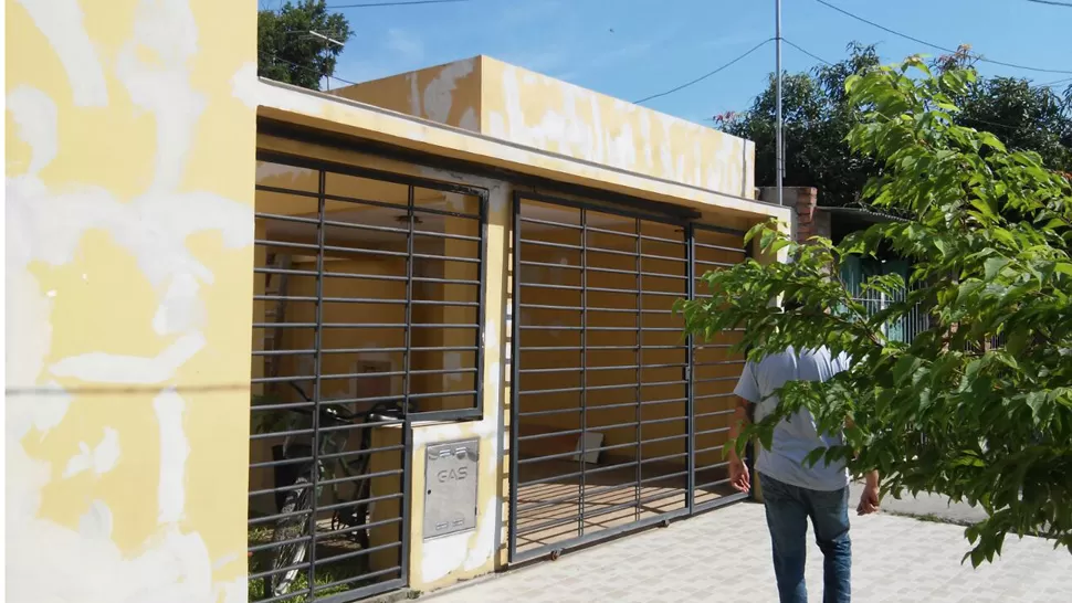 EL LUGAR DEL HECHO. Los delincuentes ingresaron a esta vivienda. LA GACETA / OSVALDO RIPOLL