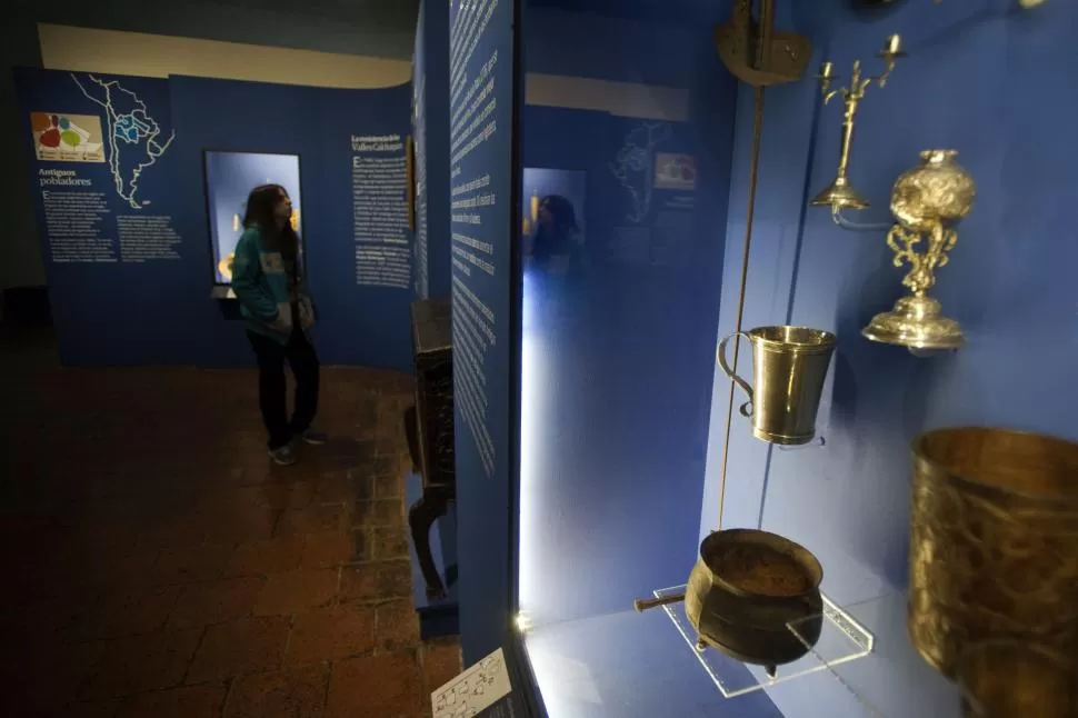 RECORRIDO. La visita se inicia con el capítulo de “Antiguos pobladores” y objetos de las Valles Calchaquíes. la gaceta / foto de Diego Aráoz (ARCHIVO) 