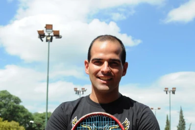 Hatem volvió de EE.UU. graduado en Comercio Exterior