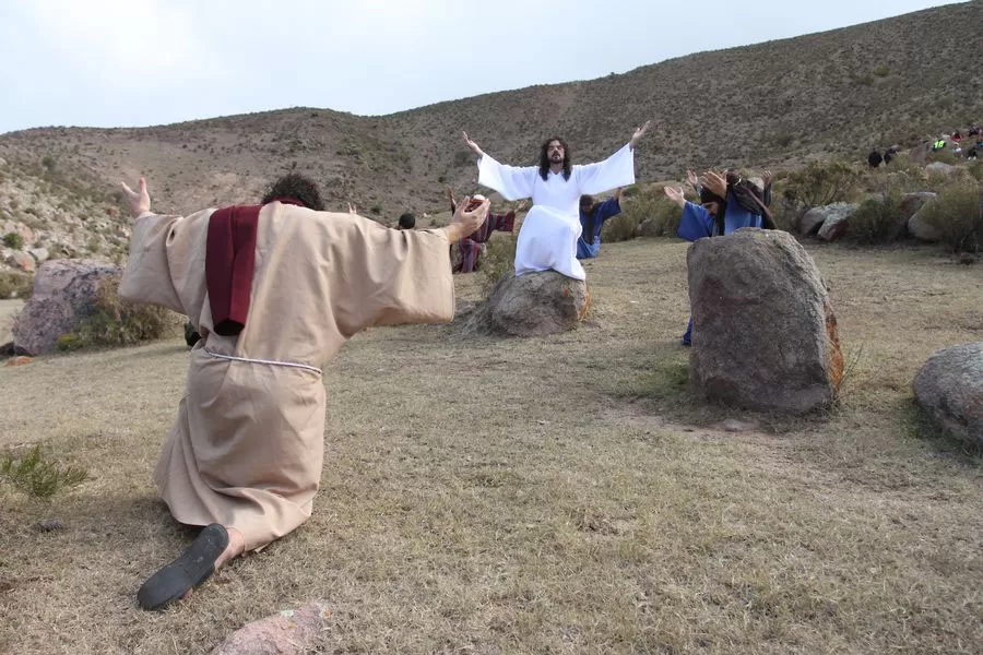 “LA PASIÓN”. La obra de Carlos Kanán vuelve a escena en Tafí del Valle. FOTO DE GERARDO IRATCHET.