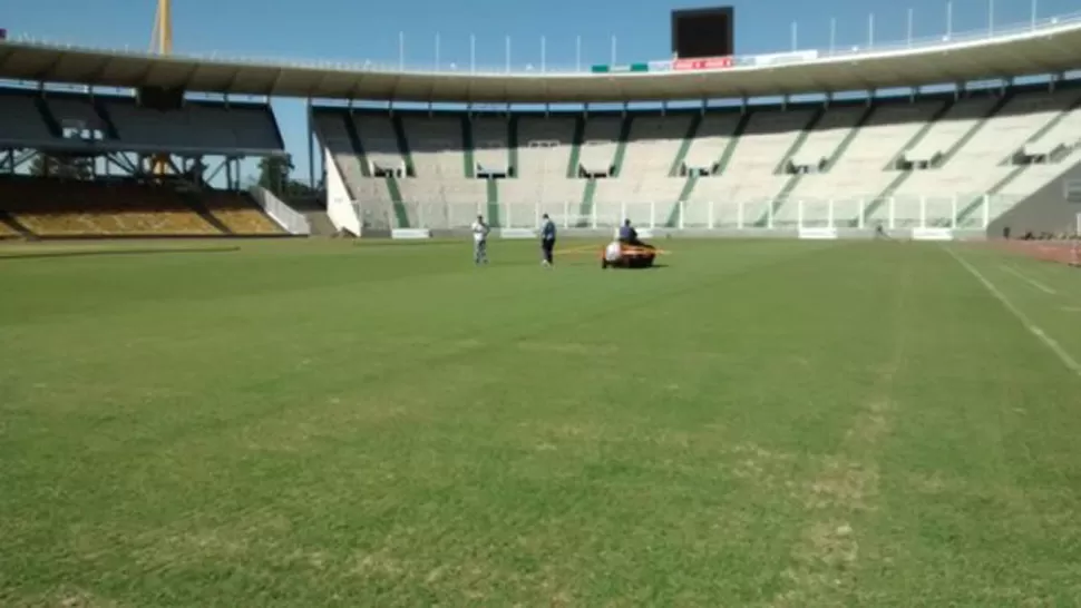 Por las constantes críticas, prohibieron tomar fotos del Mario Kempes