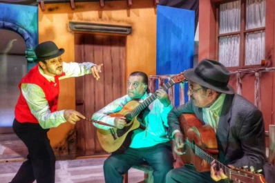 Teatro, folclore, rock