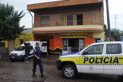 El policía herido en el asalto a una panadería está en coma inducido y con respirador artificial