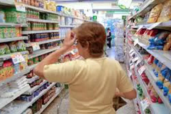Convocan a boicotear supermercados para repudiar aumentos de precios