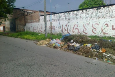 Un basural no cesa de crecer en Villa 9 de Julio
