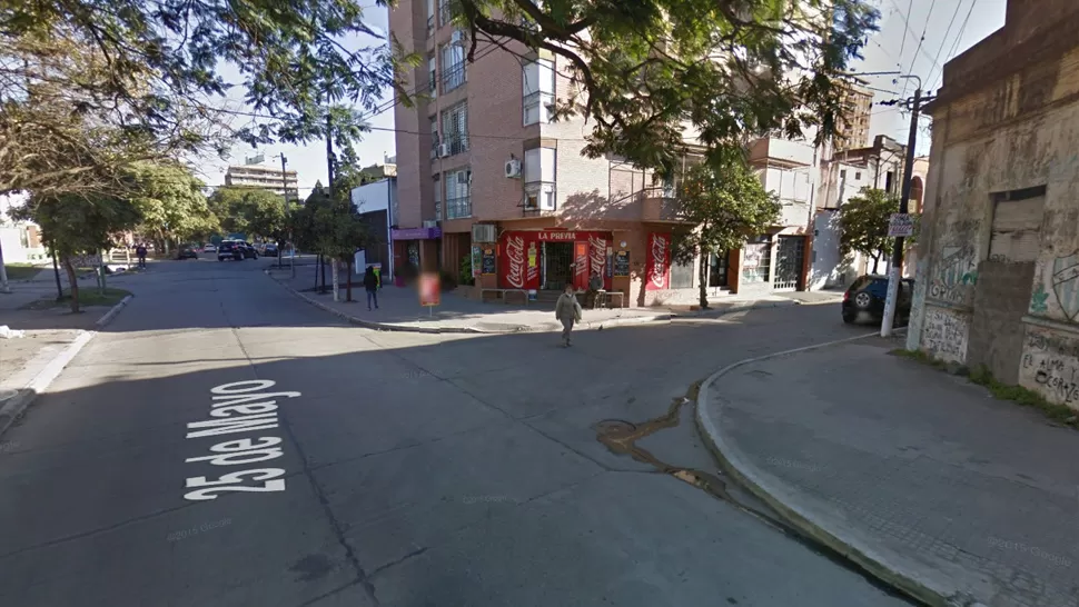 MAL MOMENTO. Masso denunció que el robo ocurrió a pocos metros del cuartel de Bomberos de la Policía. CAPTURA GOOGLE STREET VIEW
