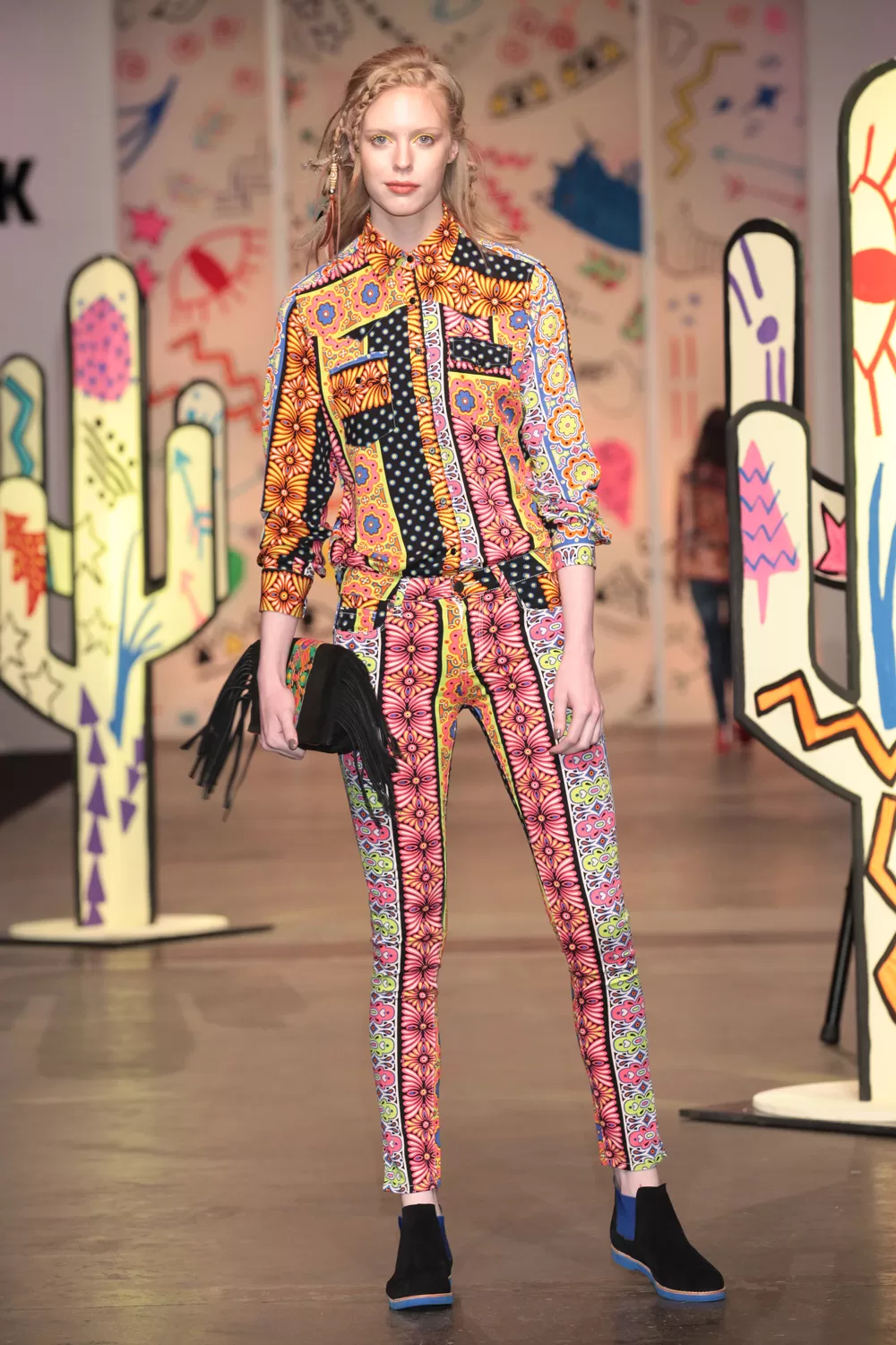 BUENOS AIRES FASHION WEEK. Las estampas en dos piezas, de Benito. La escenografía, de su hija. 