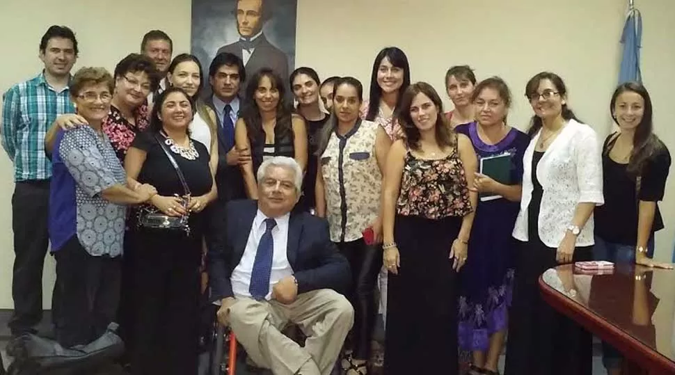 PSICÓLOGOS Y ABOGADOS. Los signatarios del convenio, en Concepción.