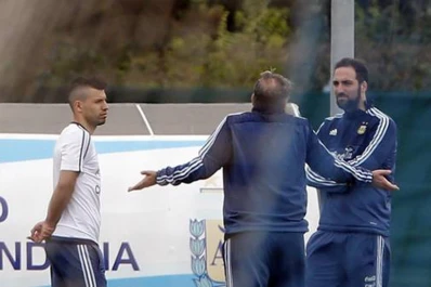 Agüero, firme: es imposible jugar con Higuaín; me banqué por años ser suplente de Tevez