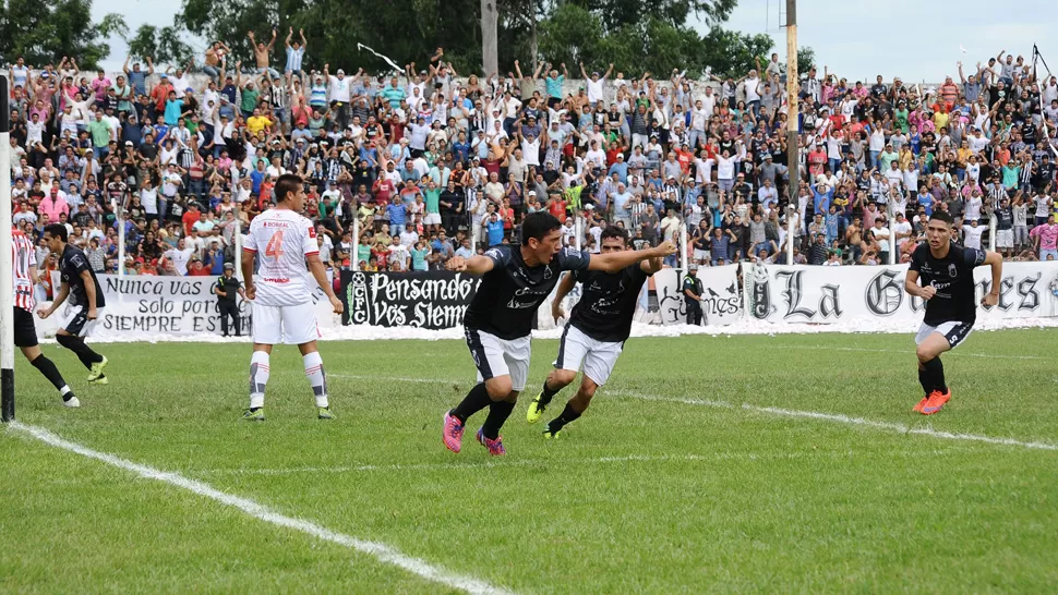 CONCEPCIÓN FC. Postal del triunfo ante San Martín. ARCHIVO