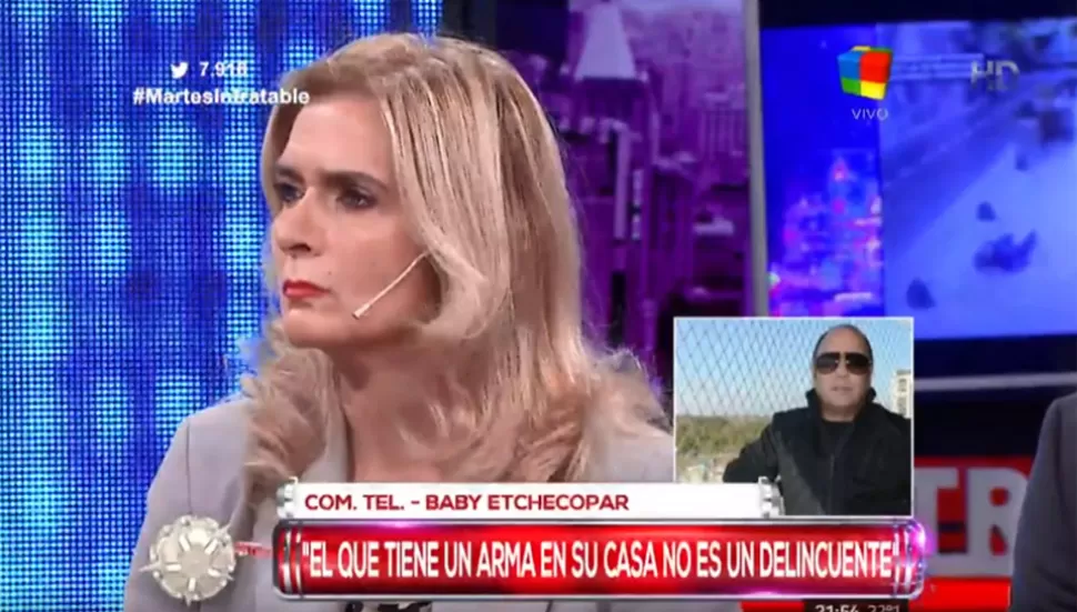 AL AIRE. Silvia Elías de Pérez se cruzó con baby Etchecopar. CAPTURA DE VIDEO