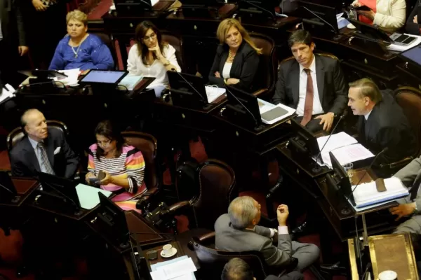 El Senado aprobó anoche la ley de pago a los fondos buitre