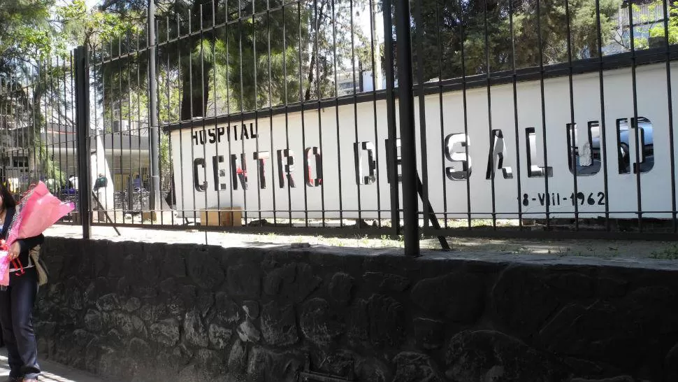 CENTRO DE SALUD. En este hospital está internada la joven quemada. ARCHIVO