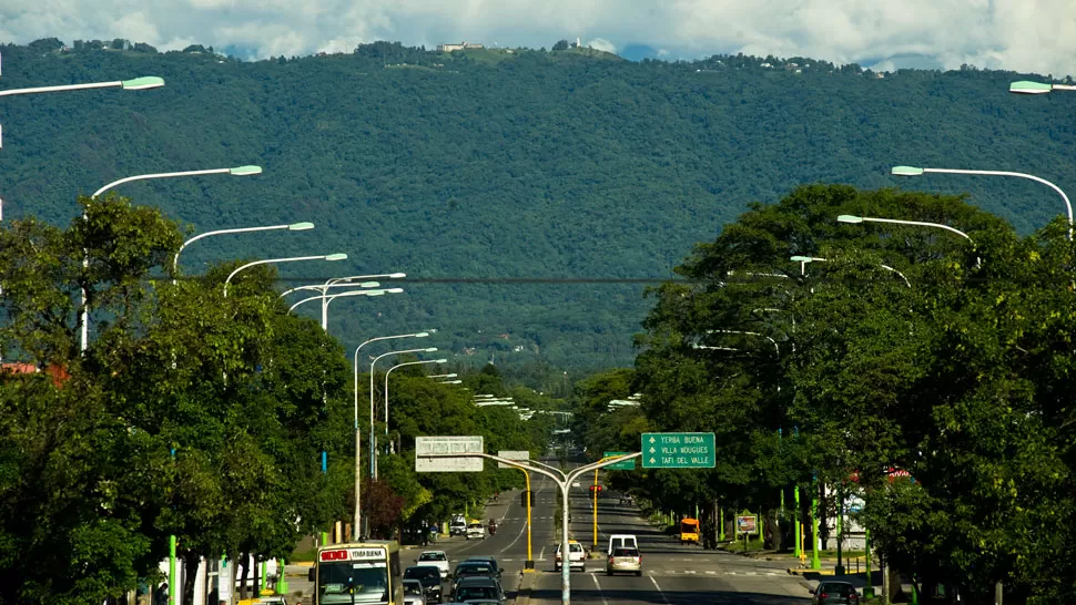 HUMEDO. Los tucumanos soportarán altas temperaturas en el inicio del otoño. ARCHIVO LA GACETA 