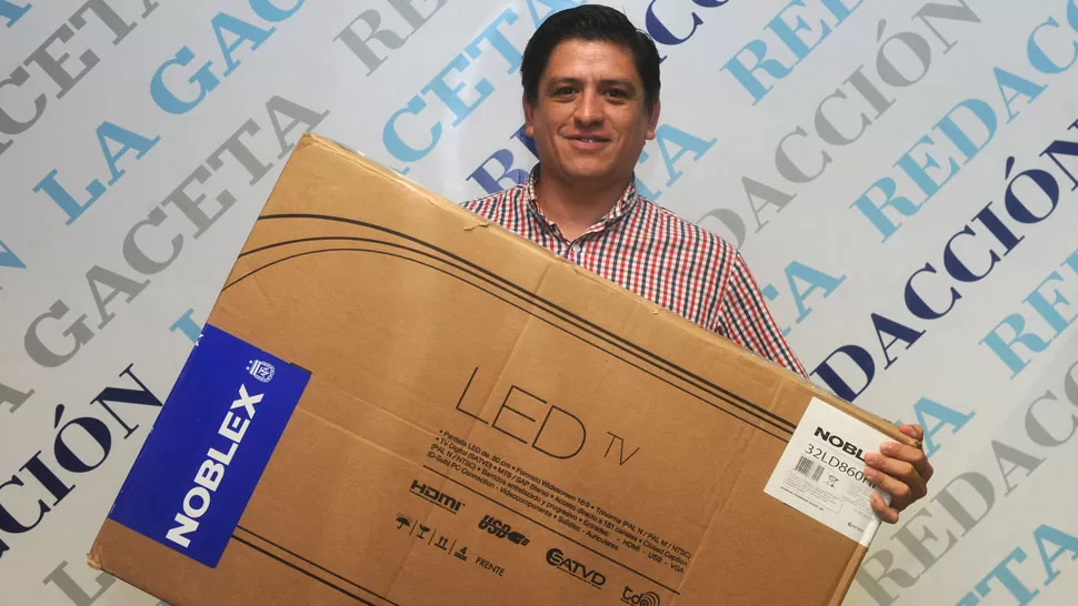 PARA EL RECAMBIO. Christian ya decidió que el nuevo TV irá al living. LA GACETA / FOTO DE ANTONIO FERRONI