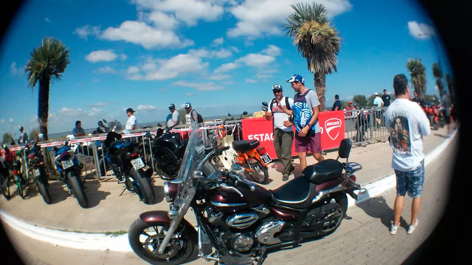 POSTALES TERMENSES. También en las calles  se pueden ver motos de gran porte, similares a las de los pilotos del GP:
FOTOS DE LA GACETA/OSVALDO RIPOLL (ENVIADO ESPECIAL)
