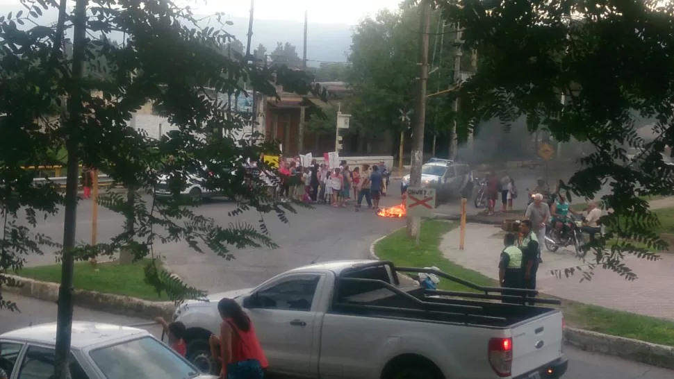 Vecinos de Tafí Viejo protestaron cansados de la inseguridad