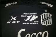 San Martín estrenó casaca, con homenaje para los héroes de Malvinas