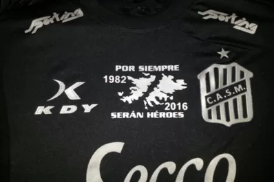 San Martín estrenó casaca, con homenaje para los héroes de Malvinas