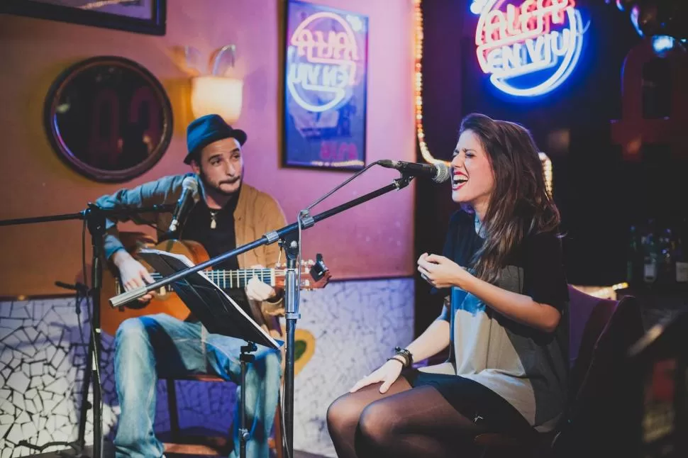 REPERTORIO VARIADO. TéCanela ofrece canciones propias y “apropiadas”. 