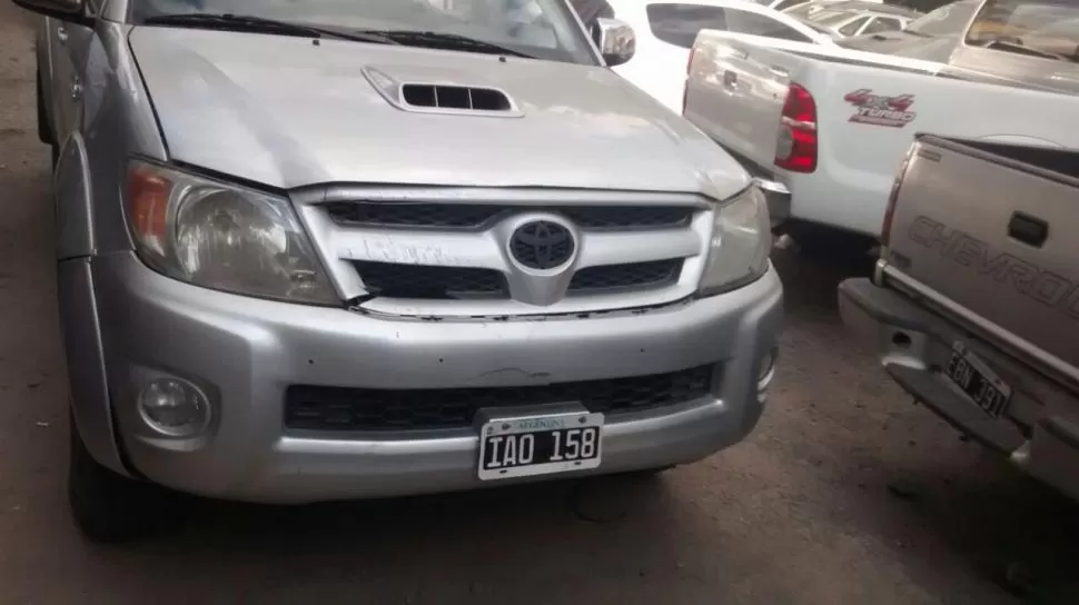 SECUESTRADA. Una de las camionetas mellizas que circulaban en Tucumán.  
