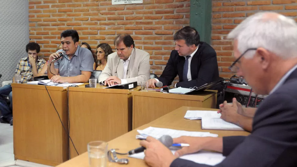 CONCEJO DELIBERANTE. De modo informal (no fue en el marco de una sesión), los concejales escucharon al empresario y harán lo mismo con el funcionario. ARCHIVO