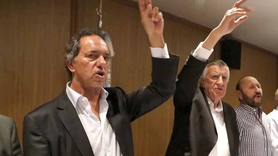 DANIEL SCIOLI. El excandidato habló sobre Macri luego de una reunión de dirigentes peronistas. DYN