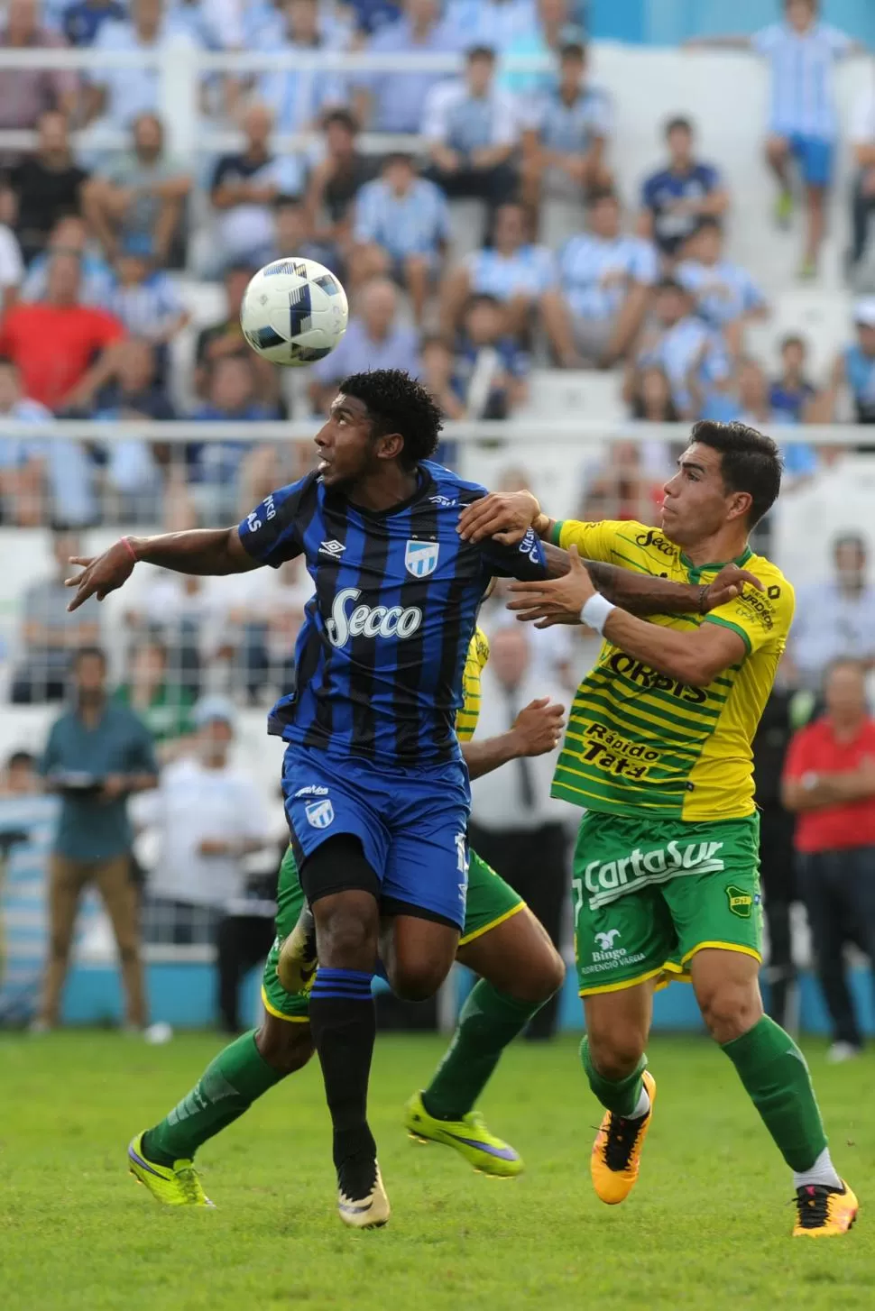 ENCHUFADO. Govea reemplazó a Villalba y lo hizo muy bien. Le dio un gol hecho a González que falló, y asistió a Zampedri. LA GACETA / FOTO DE DIEGO ARÁOZ