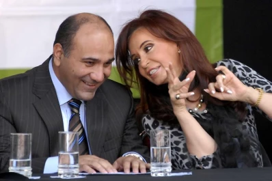 Manzur consideró que está bien que Cristina se presente ante la Justicia