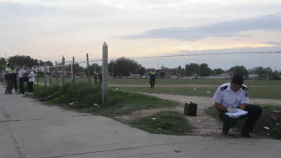 VIOLENTA BALACERA. Los 30 estuvieron involucrados en el crimen de una chica de 15 años en un tiroteo con Los Garra. ARCHIVO LA GACETA / FOTO DE ANTONIO FERRONI