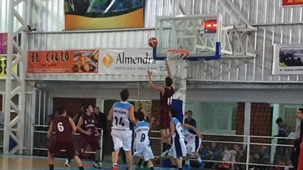 REVÉS. Contra Mendoza, Tucumán perdió el juego y se complicaban sus chances de clasificación.
FOTO TOMADA DE PRENSA  FEDERACIÓN DE BASQUETBOL DE MENDOZA