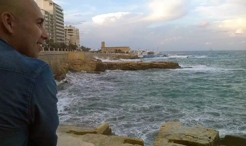 AHORA VIVE EN MALTA. Por razones familiares, Acevedo se mudó de Suecia a la pequeña isla del Mediterráneo.