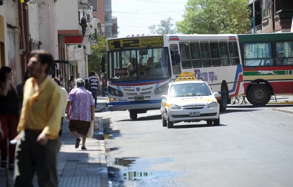 COLECTIVOS. Los choferes piden la instalación de botones antipánico y GPS en los colectivos. ARCHIVO