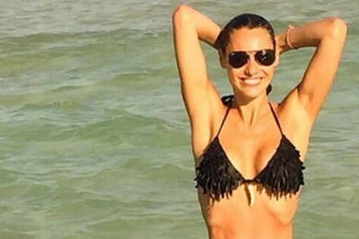 Pampita se puso hot y se fotografío desnuda en la bañera