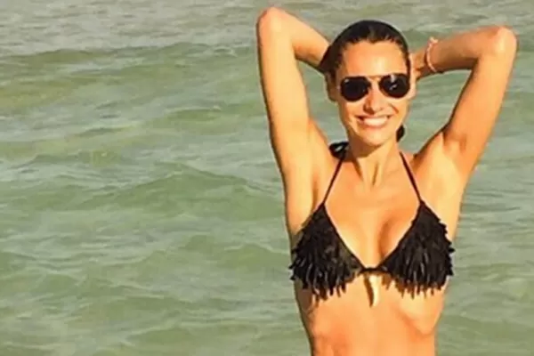 Pampita se puso hot y se fotografío desnuda en la bañera