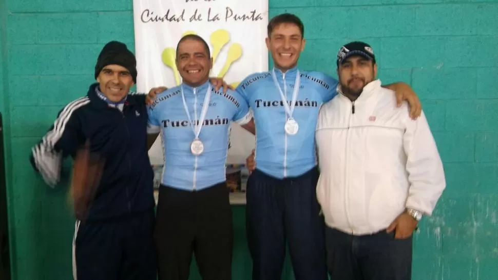 FELICES. Castillo y Vercellone, ambos con medallas, se destacaron. foto de Asociación Ciclista Tucumana 