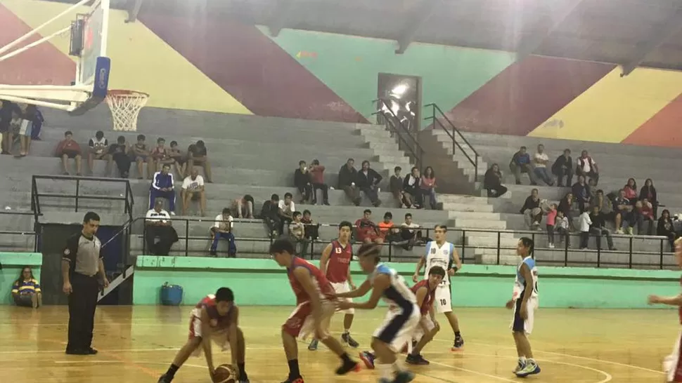 DOS TRIUNFOS EN LA DESPEDIDA. Los chicos del U14 tucumanos mostraron su competividad en Mendoza.
FOTOS DE PRENSA FBPT