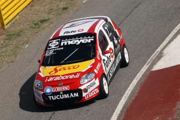 “Pole” para Pablo Ortega, en gran día para los tucumanos