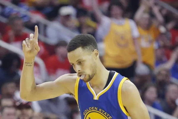 Curry, dos semanas sin jugar