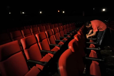 Salas renovadas: el Mercedes Sosa adorna camarines y el Atlas reemplaza butacas