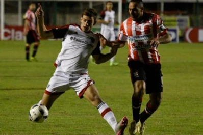 Newell's goleó y sigue en la Copa Argentina