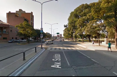 Acuchilló a una mujer que esperaba el colectivo para robarle la cartera