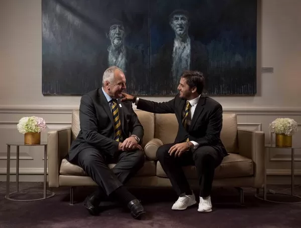 LÍDERES. Agustín Pichot junto al nuevo presidente, el inglés Bill Beaumont. Asumirán el 1 de julio y estarán hasta 2020. foto del twitter de @unionargentina