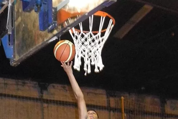 Huracán BB quedó solo en lo más alto de la tabla