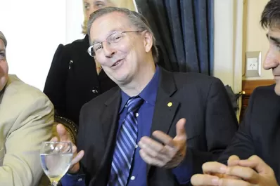 La humanidad le está ganando la guerra al cáncer, según un Nobel de Medicina